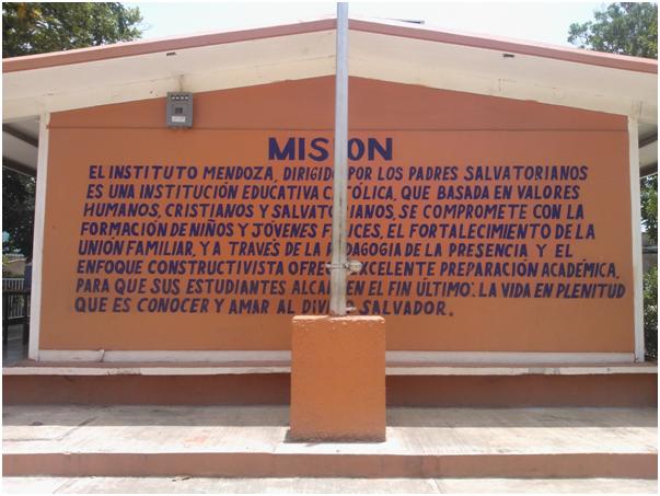 Misión salvatoriana en una de las paredes del Colegio